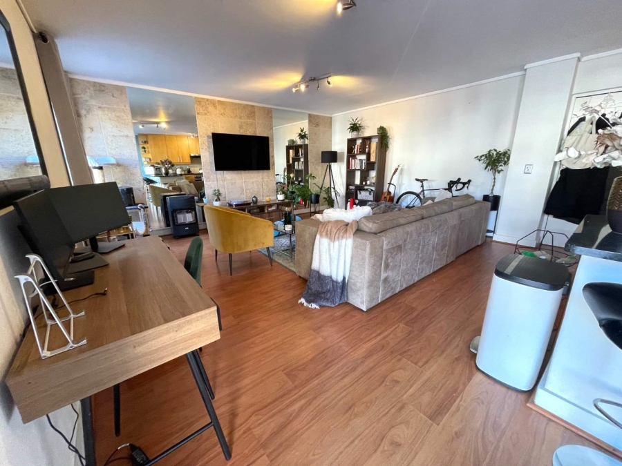 To Let 1 Bedroom Property for Rent in Three Anchor Bay Western Cape